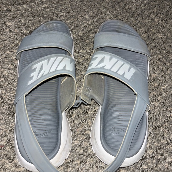Nike Sandals - Picture 1 of 3